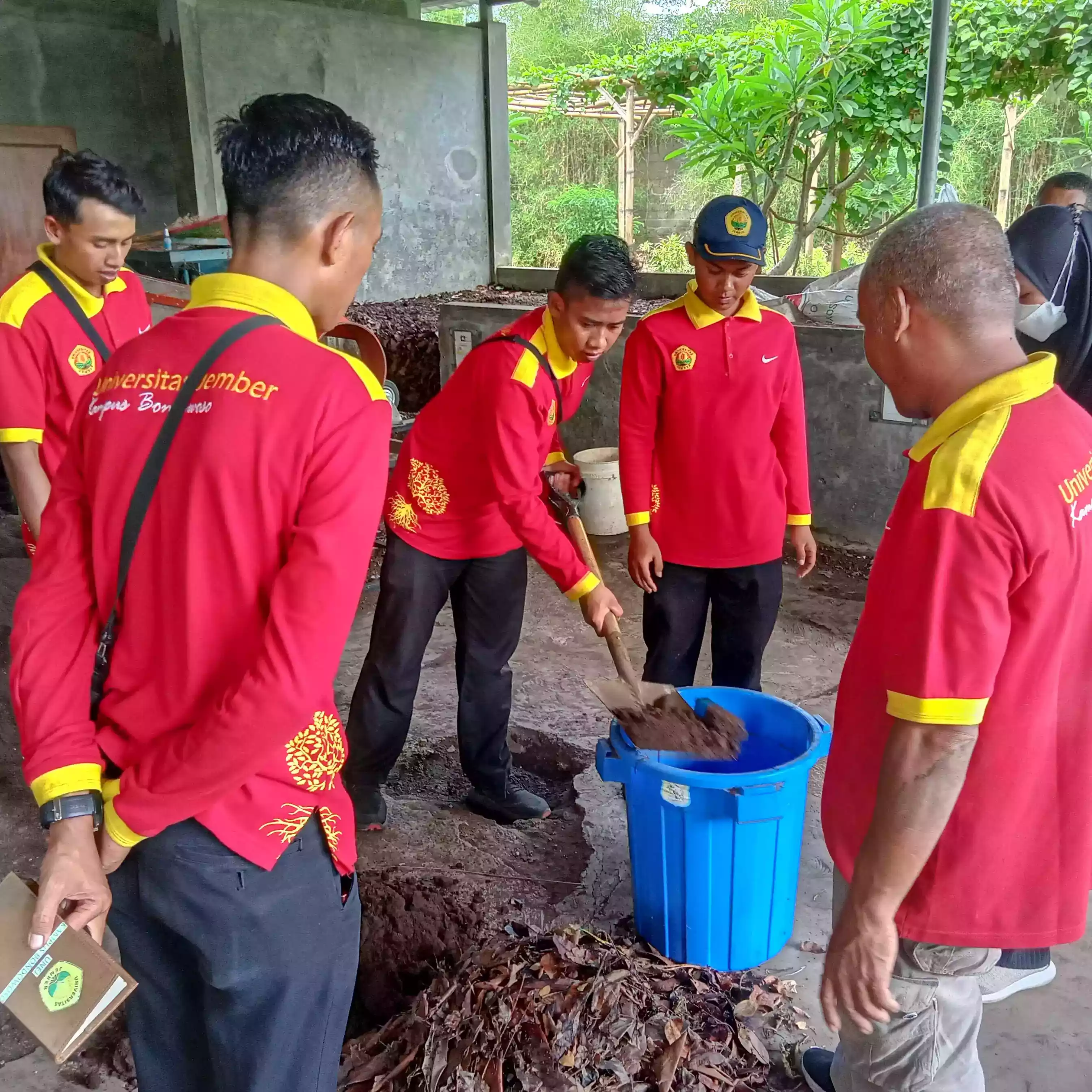 Pelatihan Kewirausahaan (Pengolahan Limbah Organik)